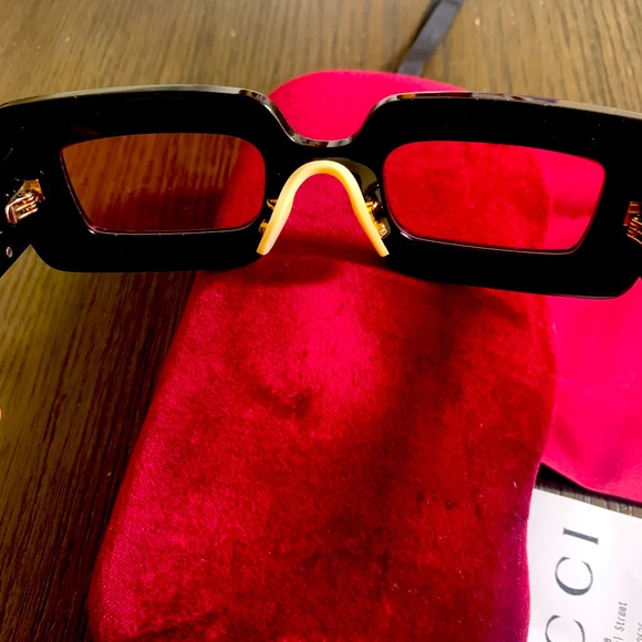 COPY - Beautiful  Rectangular frame Gucci Sun glasses with crystals Hollywood f… - Picture 8 of 8